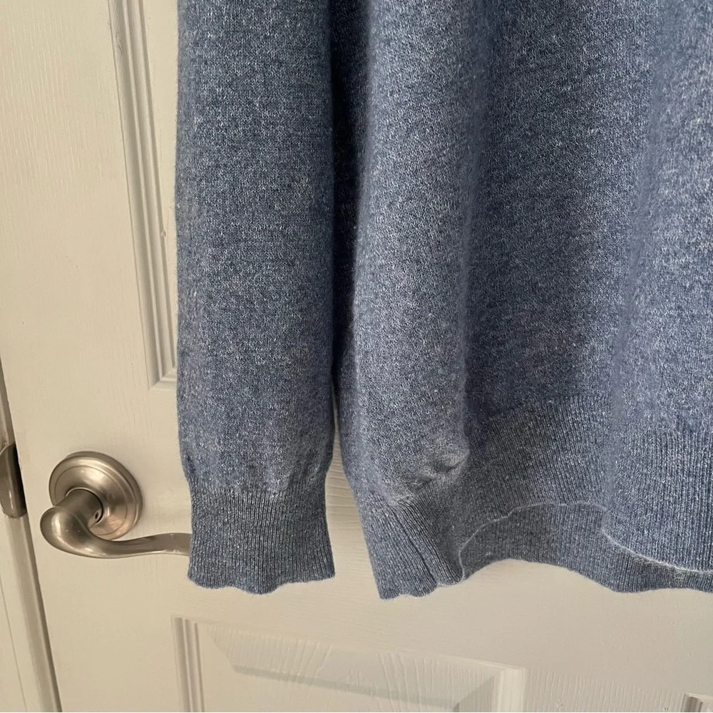 NWOT Men's Fedeli V Neck Sweater size 54(IT) in Blue - Picture 3 of 6